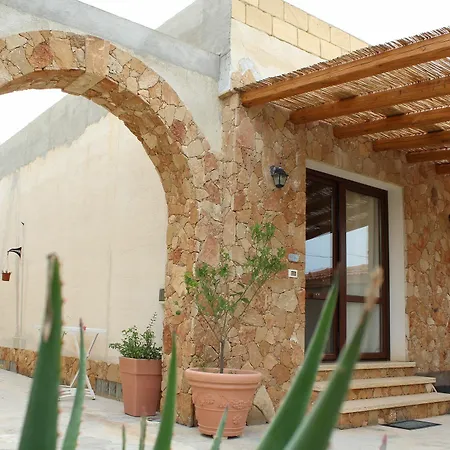House With 2 Bedrooms In Custonaci, With Furnished Terrace And Wifi Lejlighed Custonaci